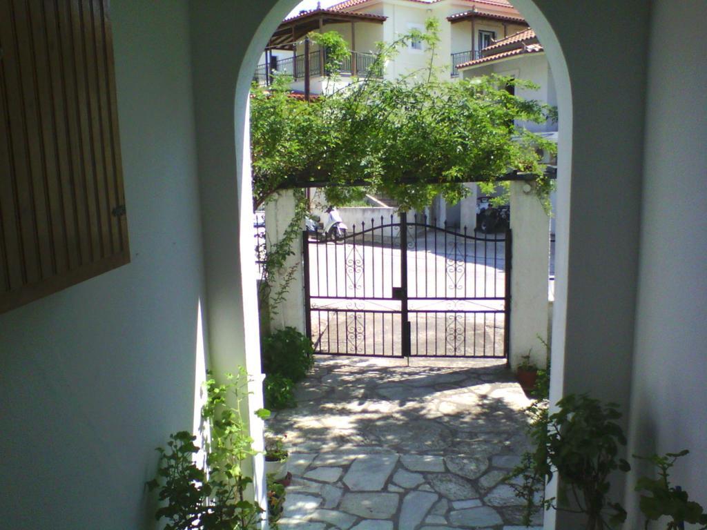 Karagiozos Studios & Apartments Szkópelosz Kültér fotó