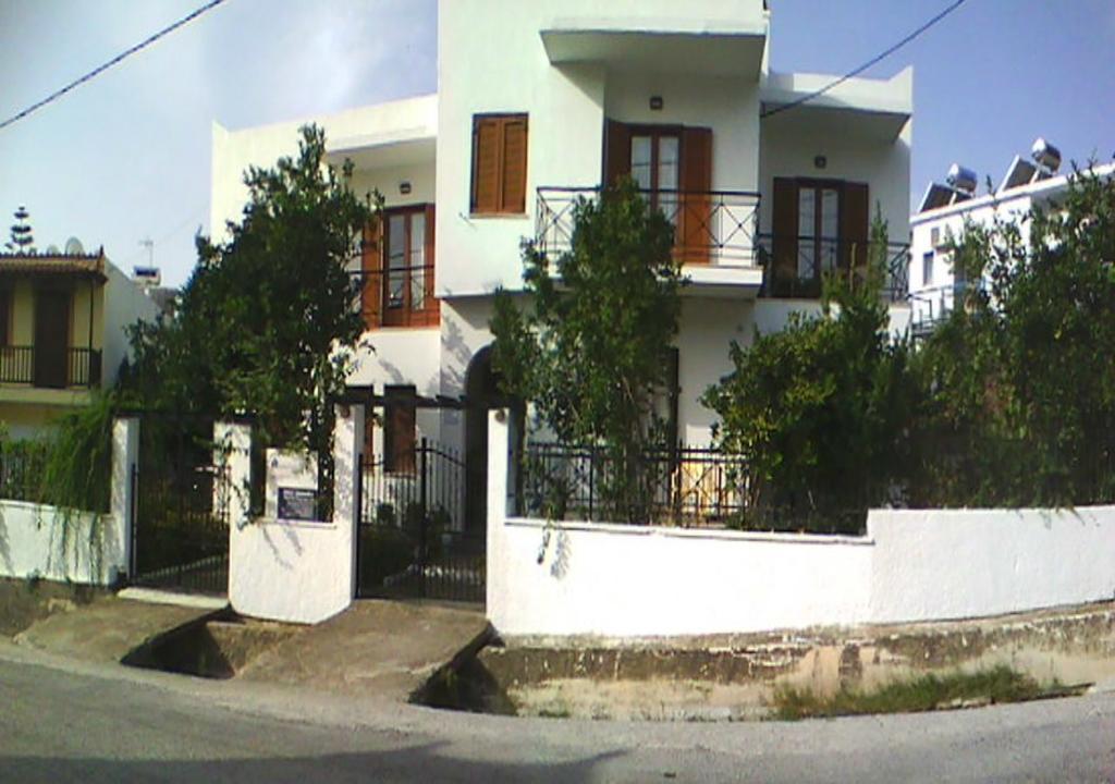 Karagiozos Studios & Apartments Szkópelosz Kültér fotó
